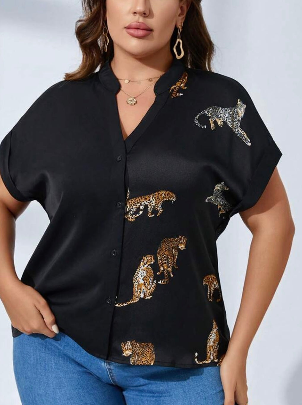 Curvy Cougar Button