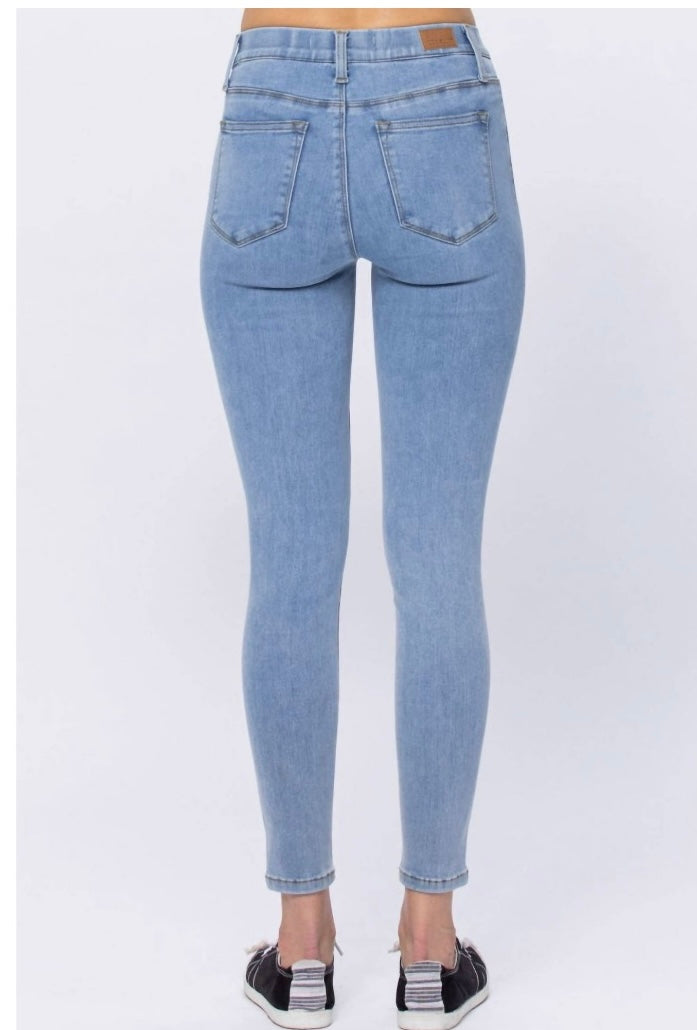 Judy Blue Mid Rise Skinny Fit Jeggings