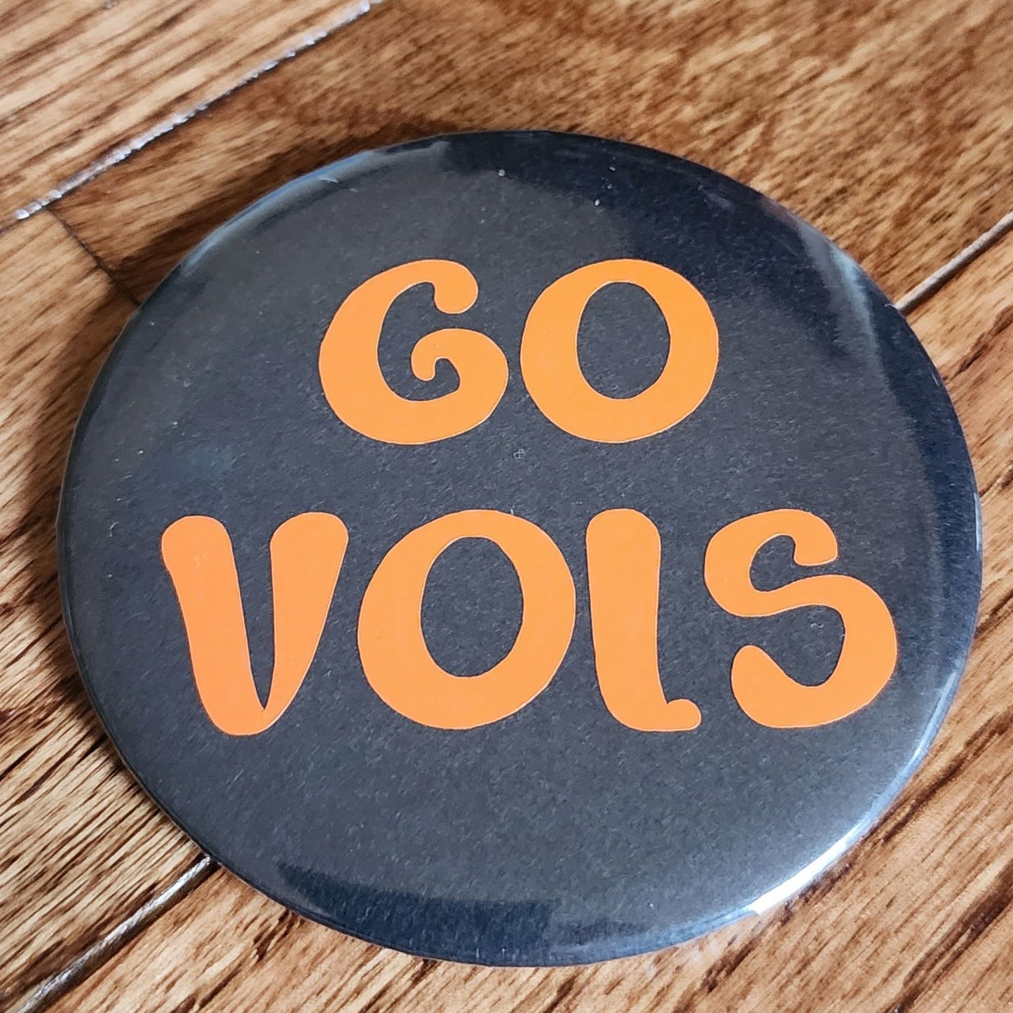 Go Vols Button Black