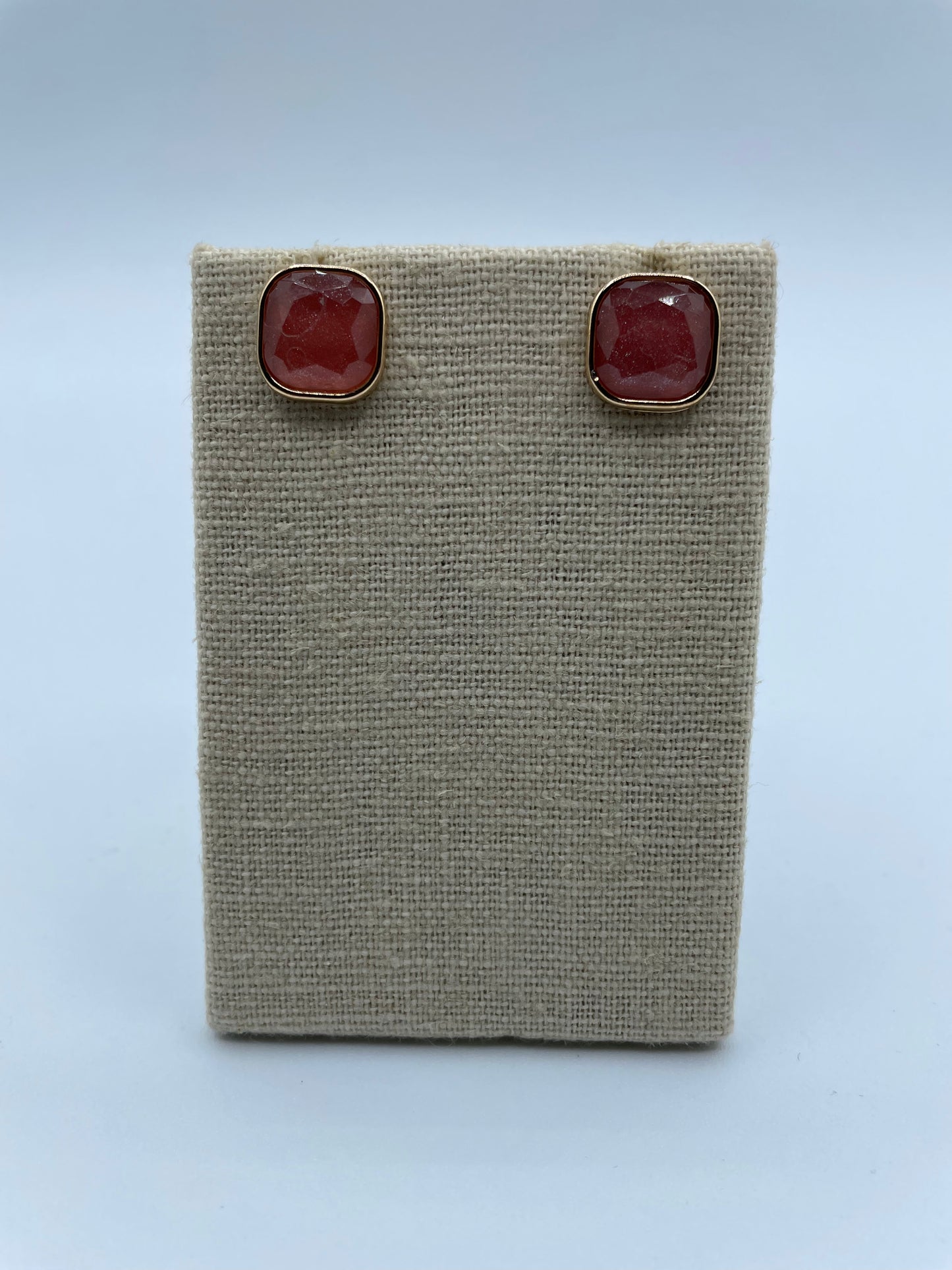 13mm Light Burgundy Square Earrings